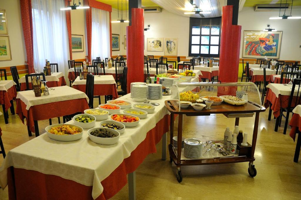 Albergo San Remo Montebelluna Kültér fotó